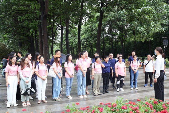 1692068024022059528.jpg 听焦桐的故事.jpg