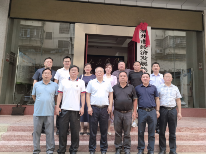 1695636706560060467.png 1695635423408.png