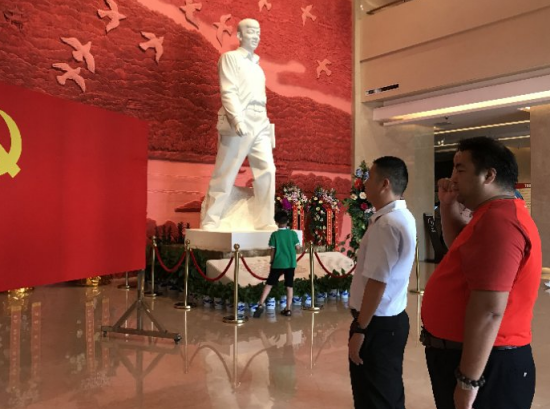 1530674427595004736.png blob.png