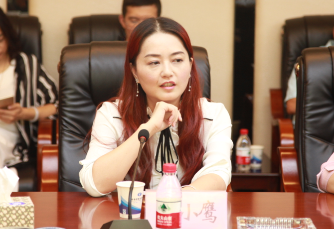 1509506768058086110.png 教师代表各抒己见.png