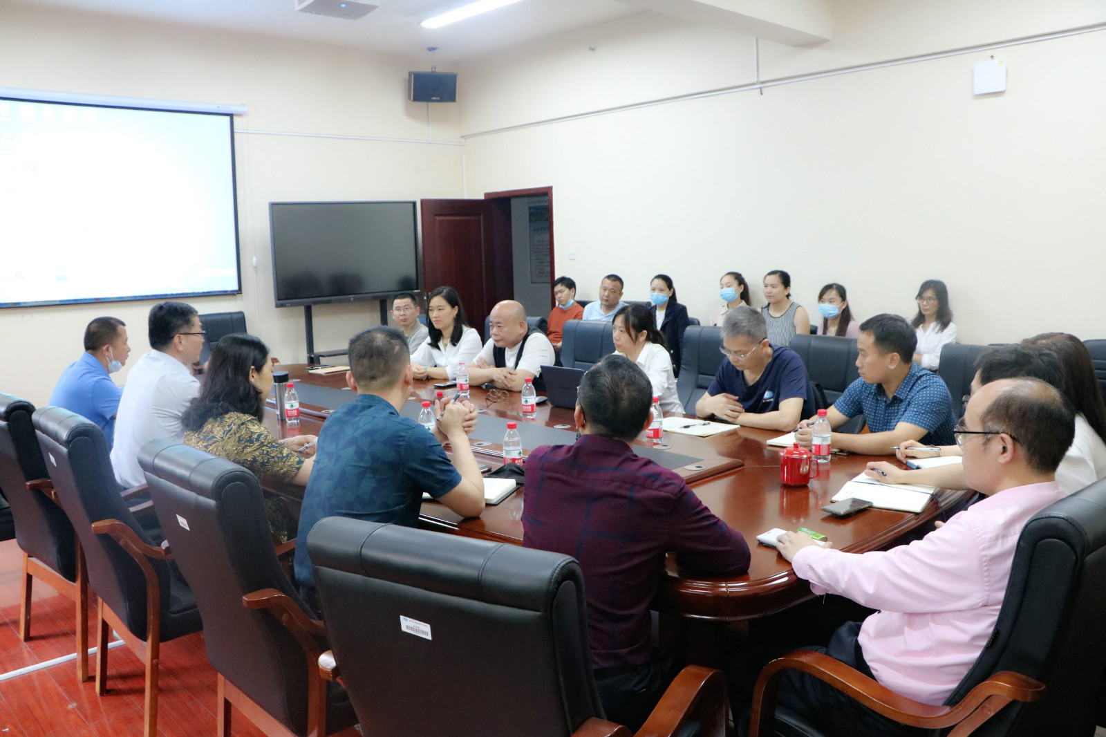 1591318897898017113.jpg 1591318897898017113.jpg