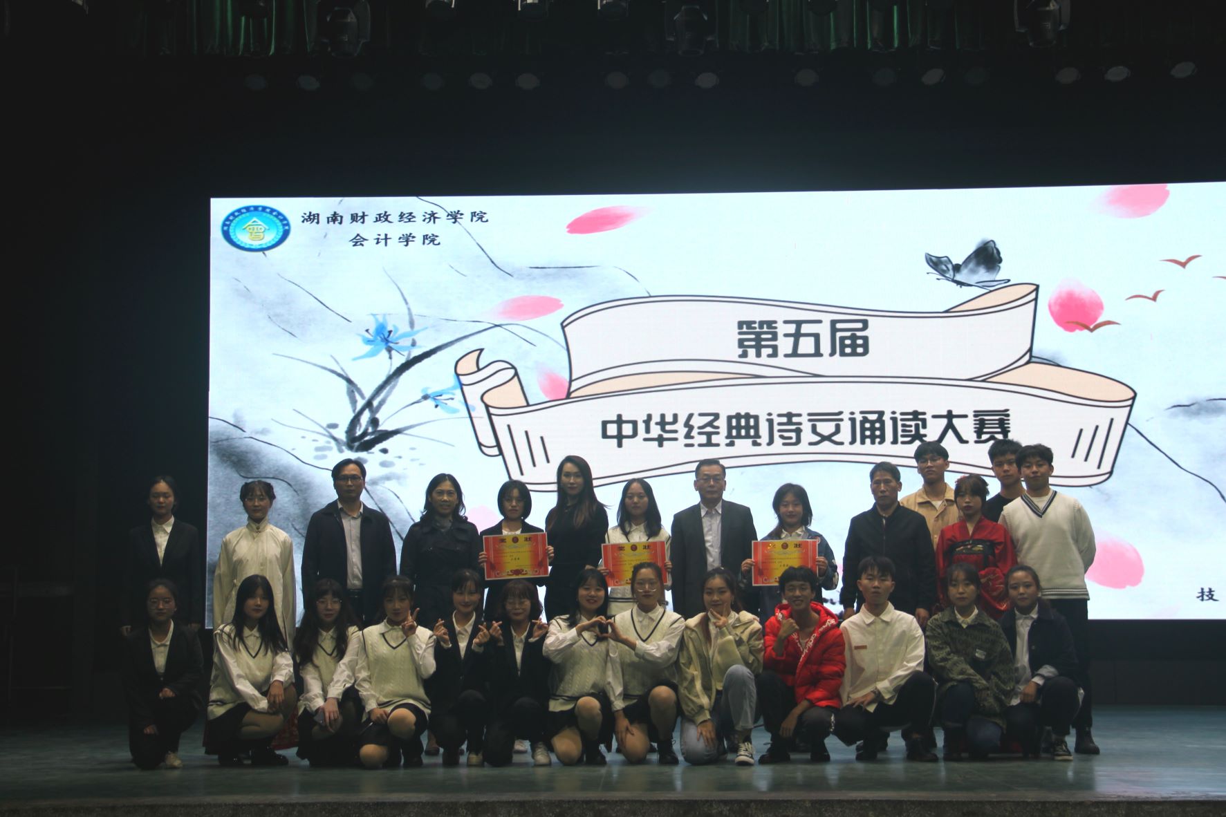 1634109595184040697.jpg 1634109595184040697.jpg