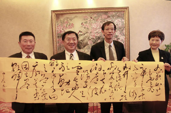 1511412533638005428.jpg 75201384303574281.jpg