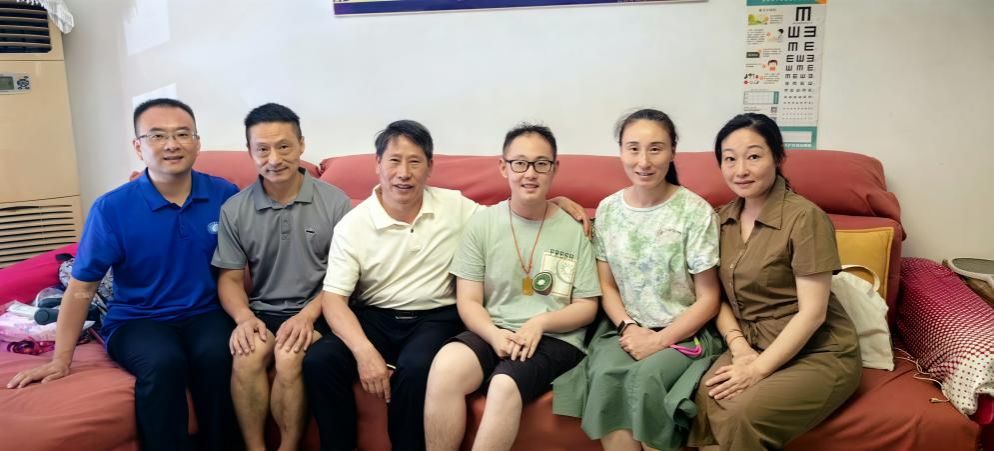 会计学院领导带队开展暑期家访活动