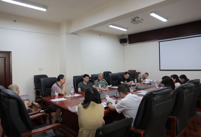 1630661474017065458.png 第六组讨论.png