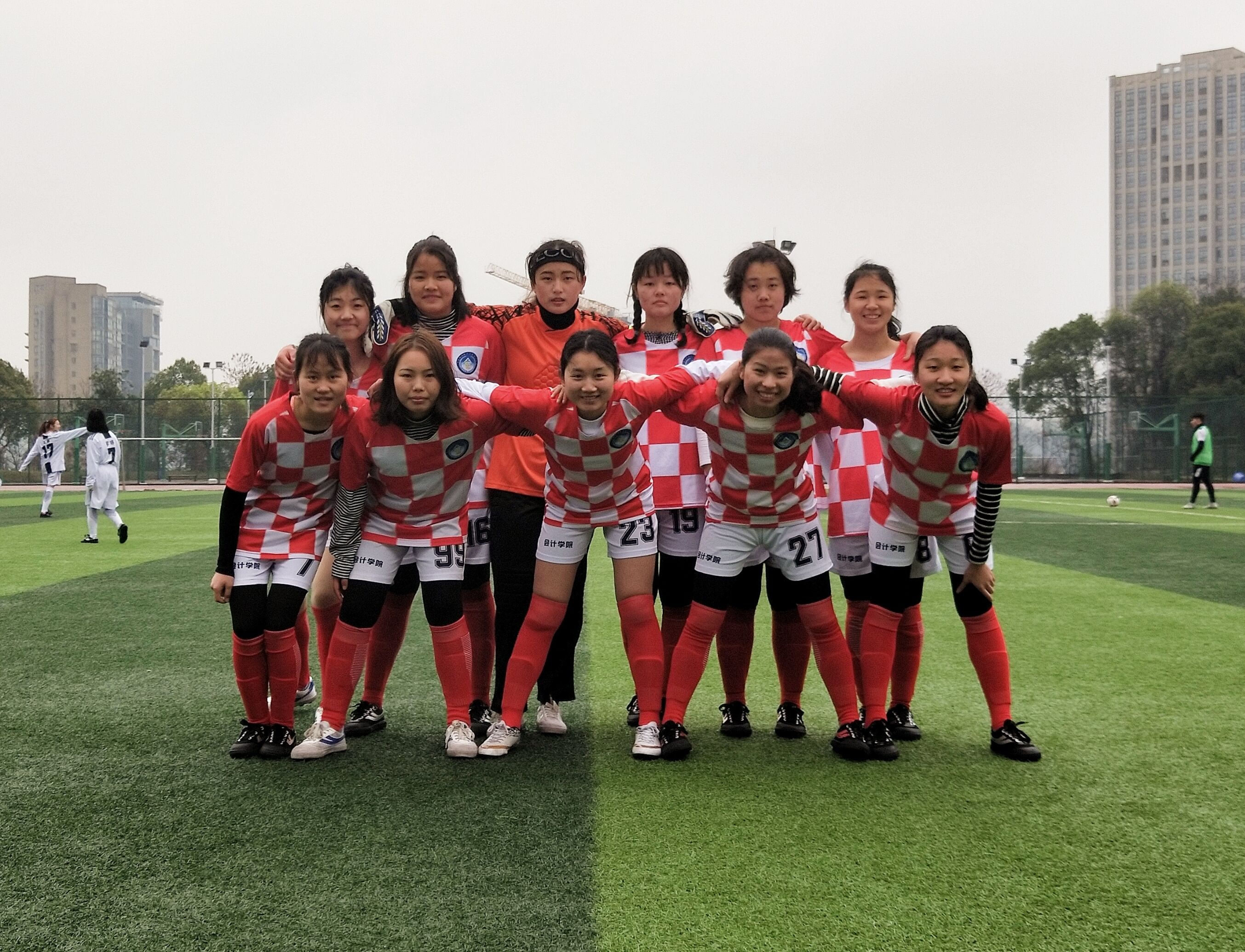 会计学院获得校第一届女子足球联赛冠军