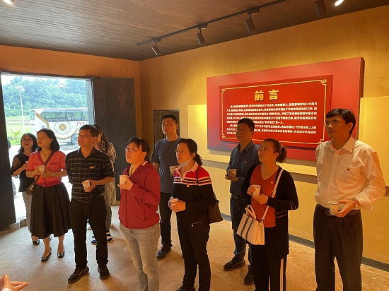 1653640584291059655.jpg 主题党日参观周以栗故居2.jpg