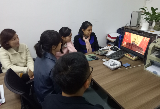 1508299592208041162.png 公共管理学院.png