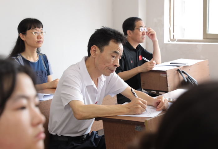 1630919355209024244.png 李雪山1.png