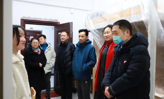 beat365中文在线官网领导检查指导开学前准备工作