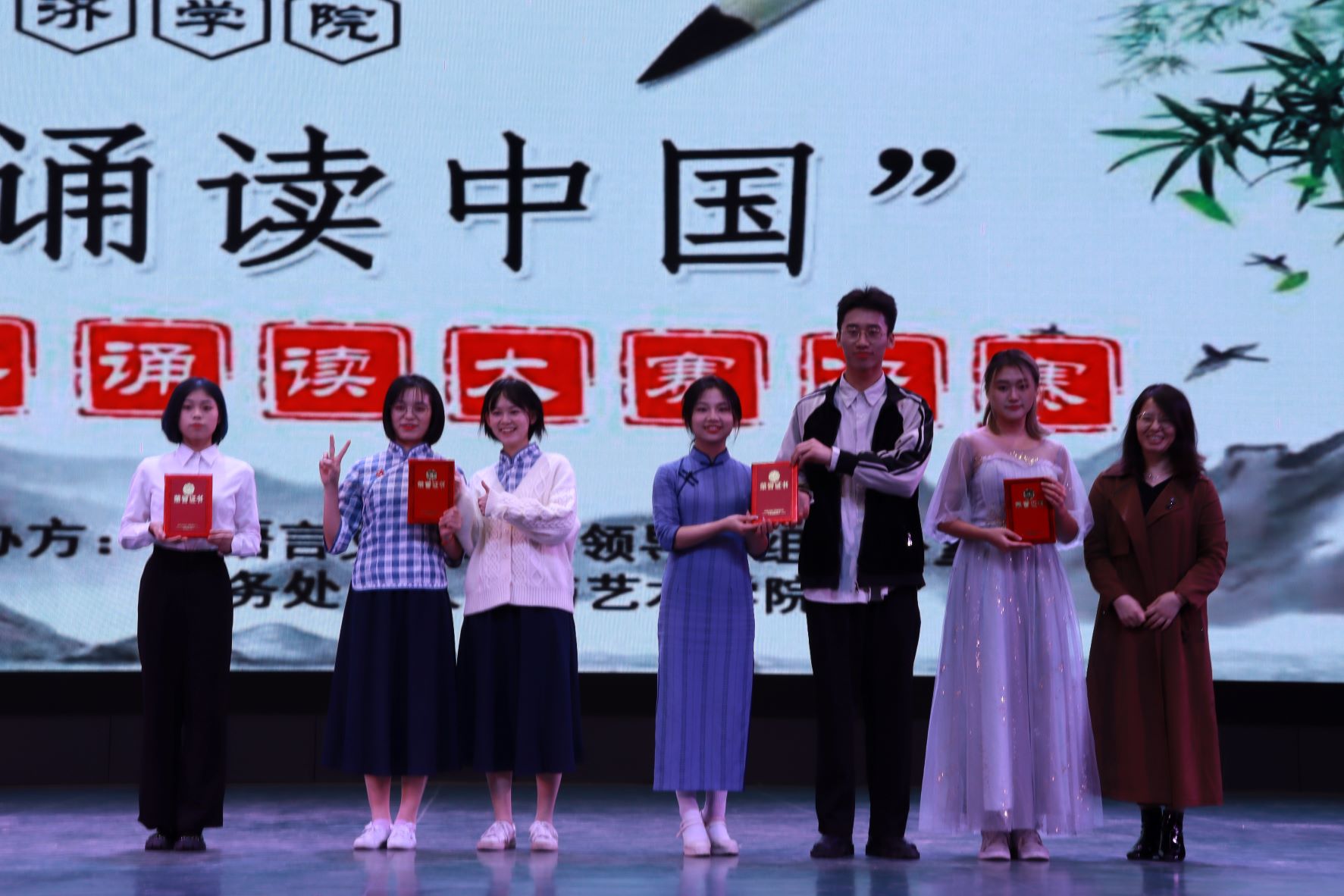 1636360887702091204.jpg 1636360887702091204.jpg