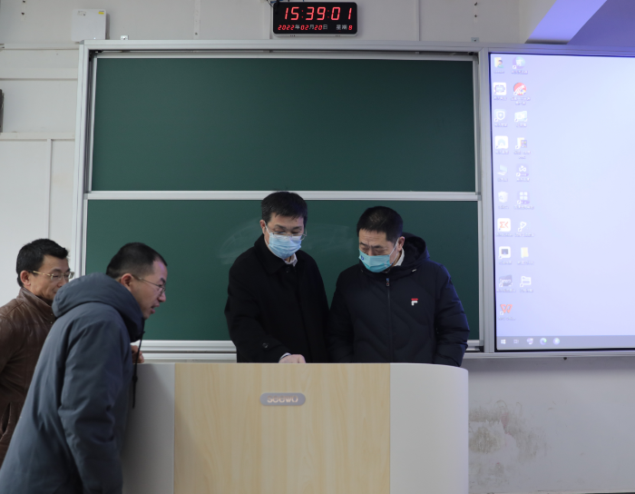 beat365中文在线官网领导检查指导开学前准备工作