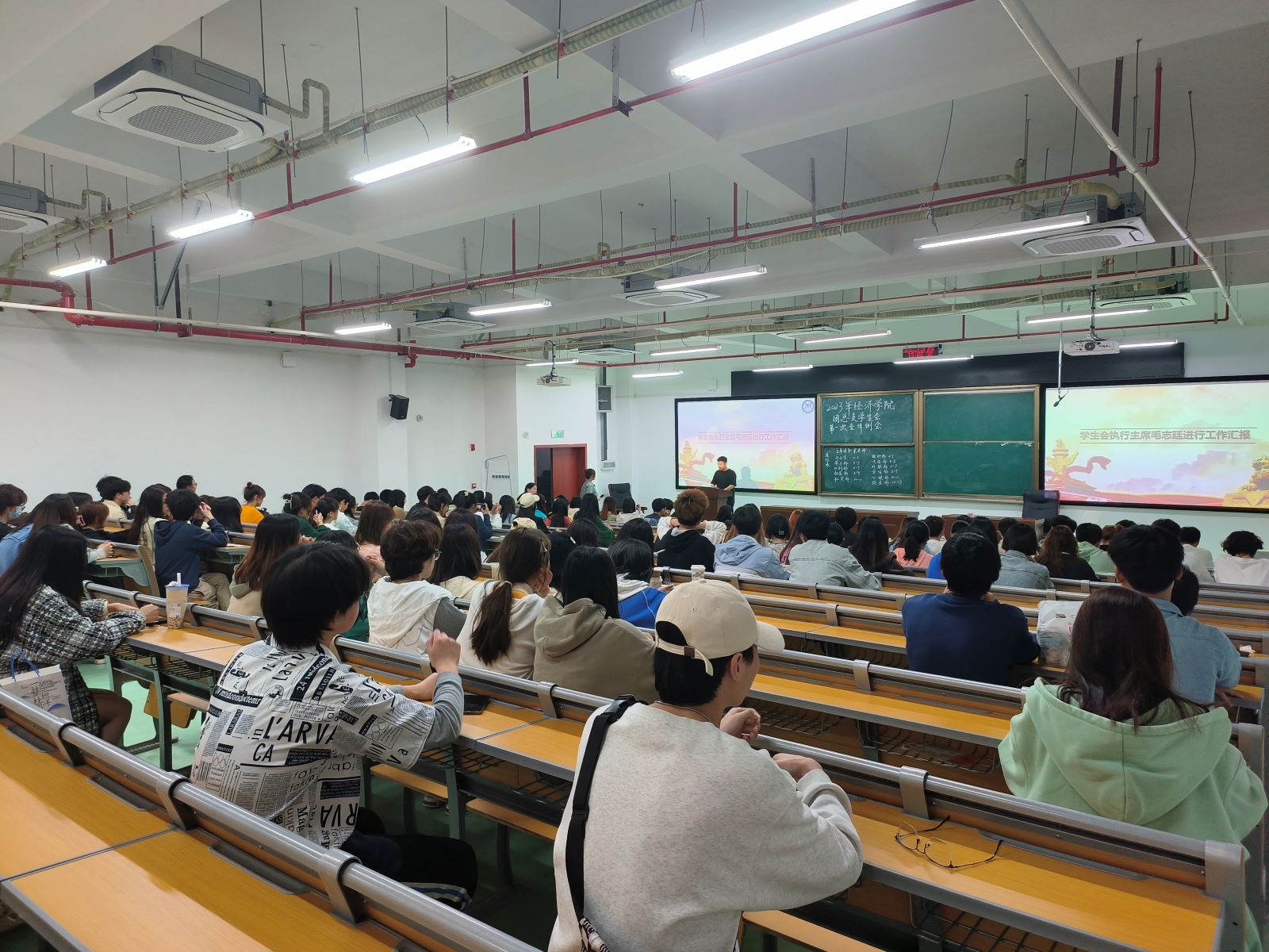 1681226538434056277.jpg 1681226538434056277.jpg