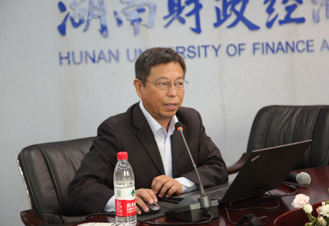 1538042469779012315.png 专家.png