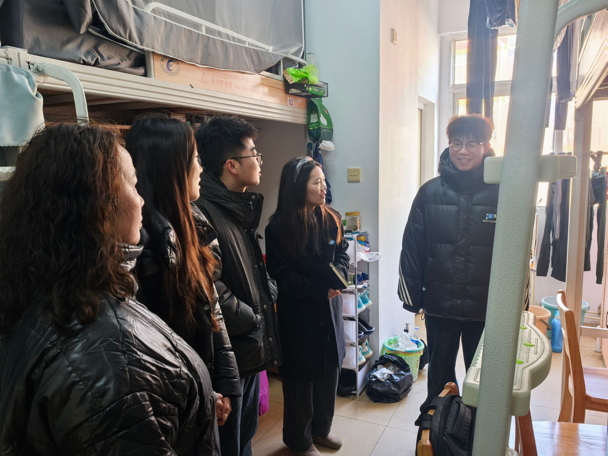 会计学院开展寒假留校学生宿舍安全检查与慰问工作