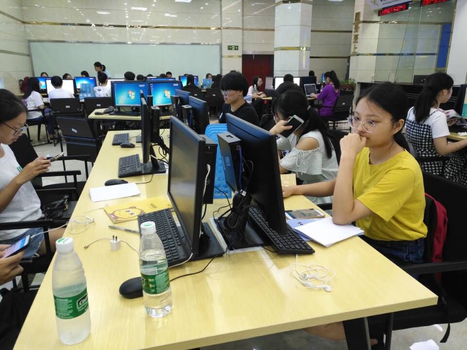 beat365官网举办企业模拟经营竞赛