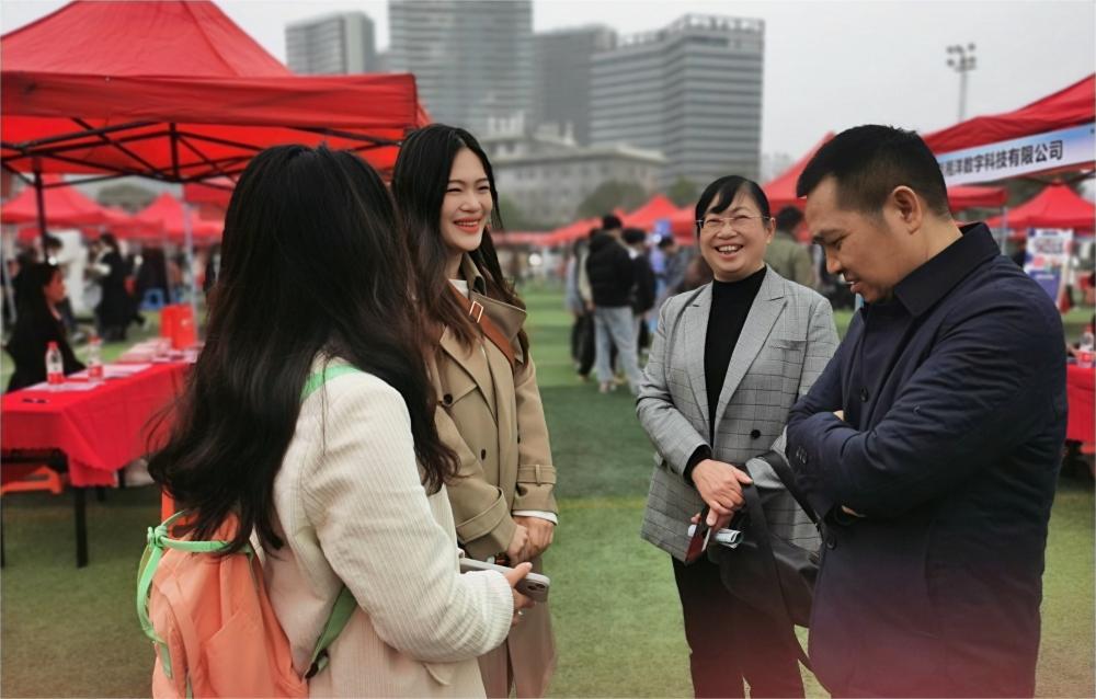 1678351384291059267.jpg 上网.jpg