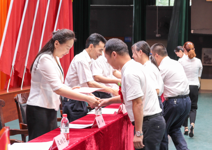 1625197468234037593.png 颁奖2.png