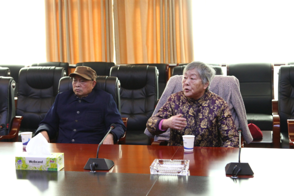 1507704813890043223.png 老同志代表畅所欲言.png