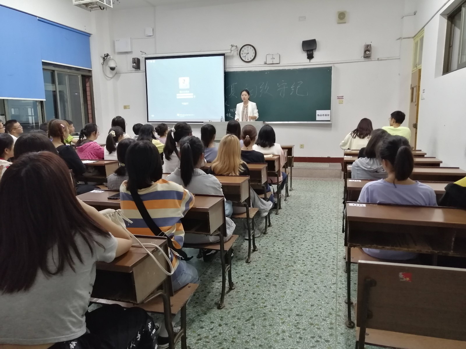 1600669591211078905.jpg 1600669591211078905.jpg