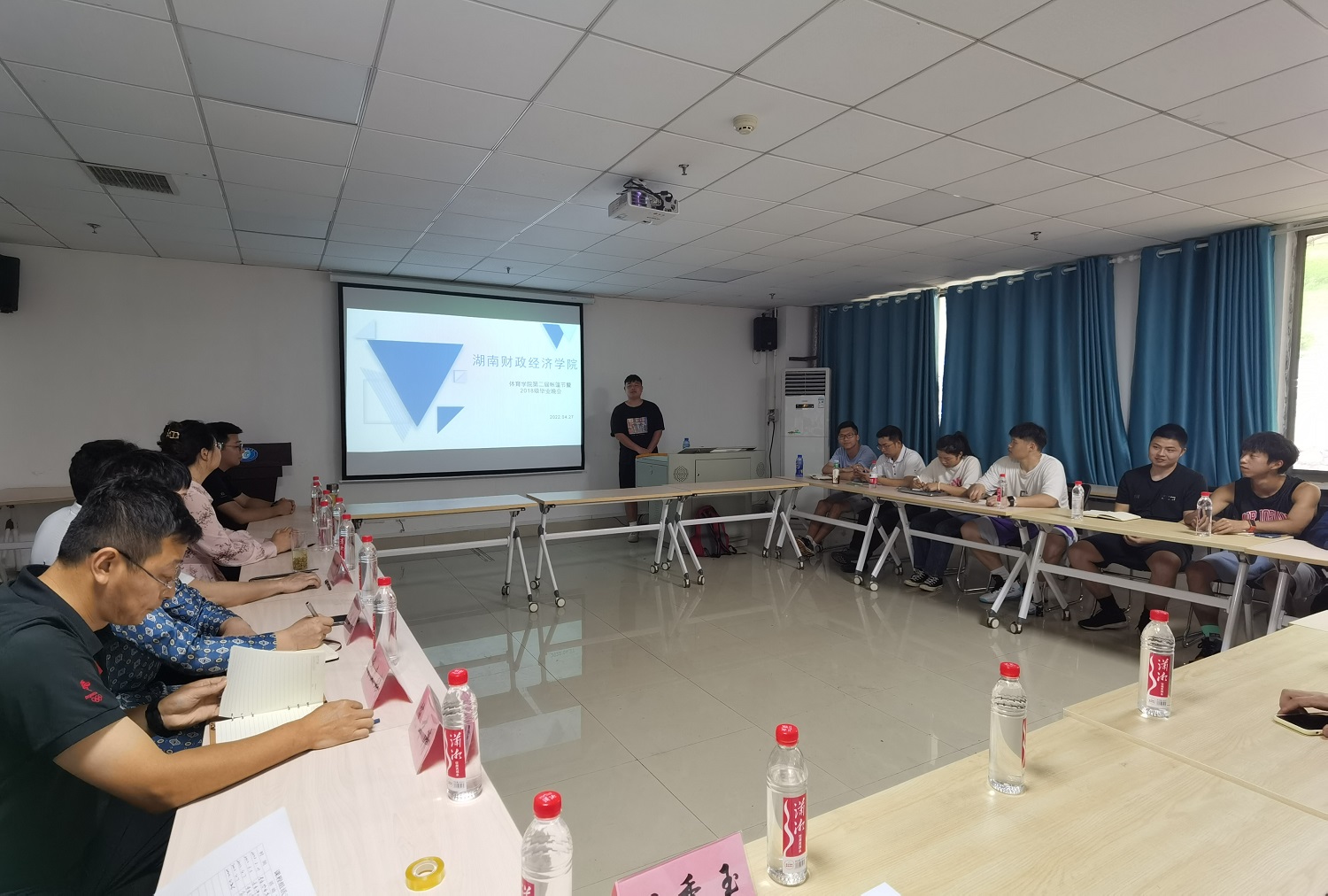 1651116328096065669.jpg 1帐篷节学生汇报微信图片_20220428111030.jpg