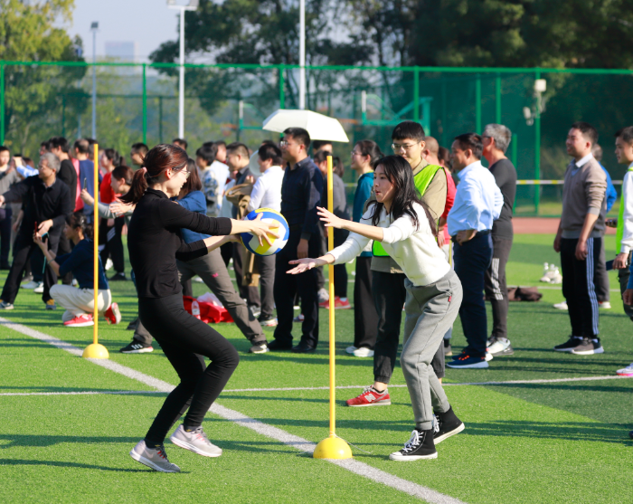 1637914485268070844.png 比赛.png