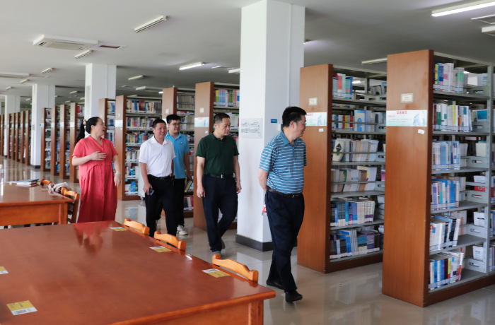 1630918776622034852.png 看图书馆.png